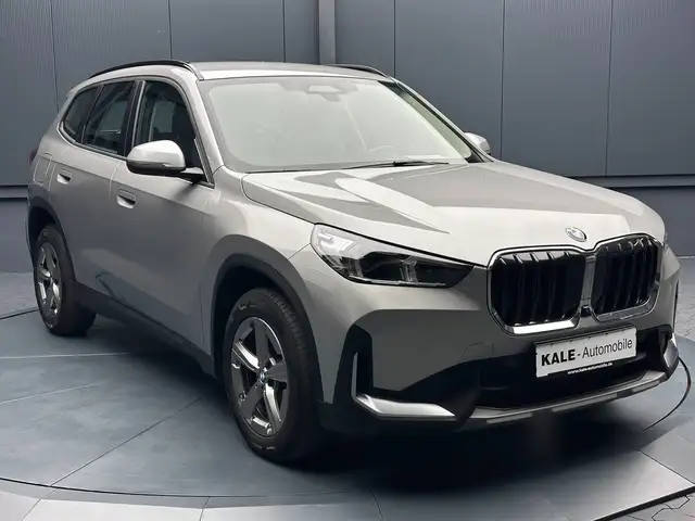 BMW X1 view 7