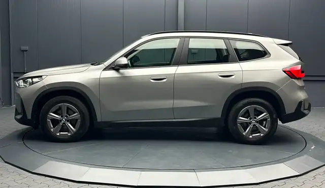 BMW X1 view 2