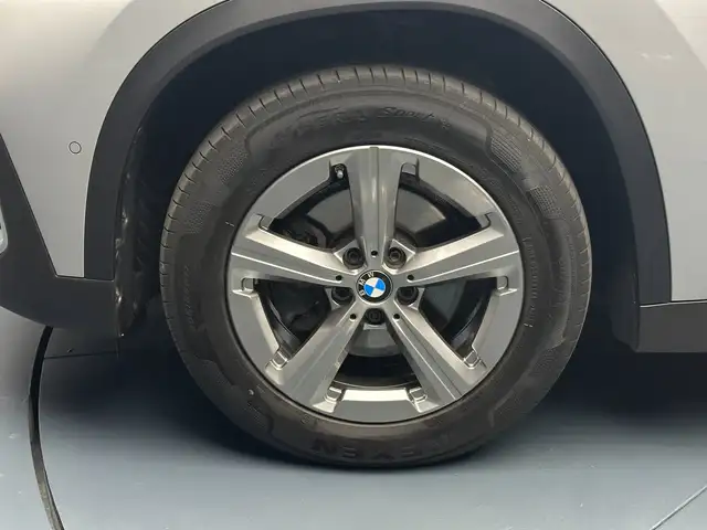 BMW X1 view 9