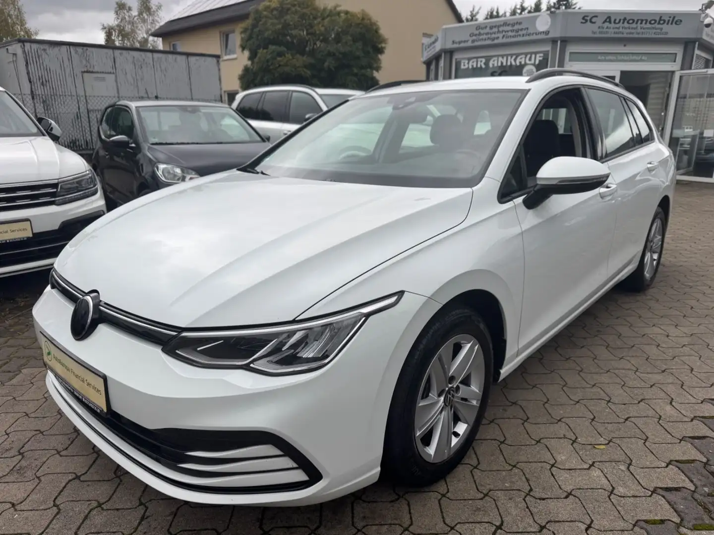 Volkswagen Golf VIII Variant Life Weiß - 1