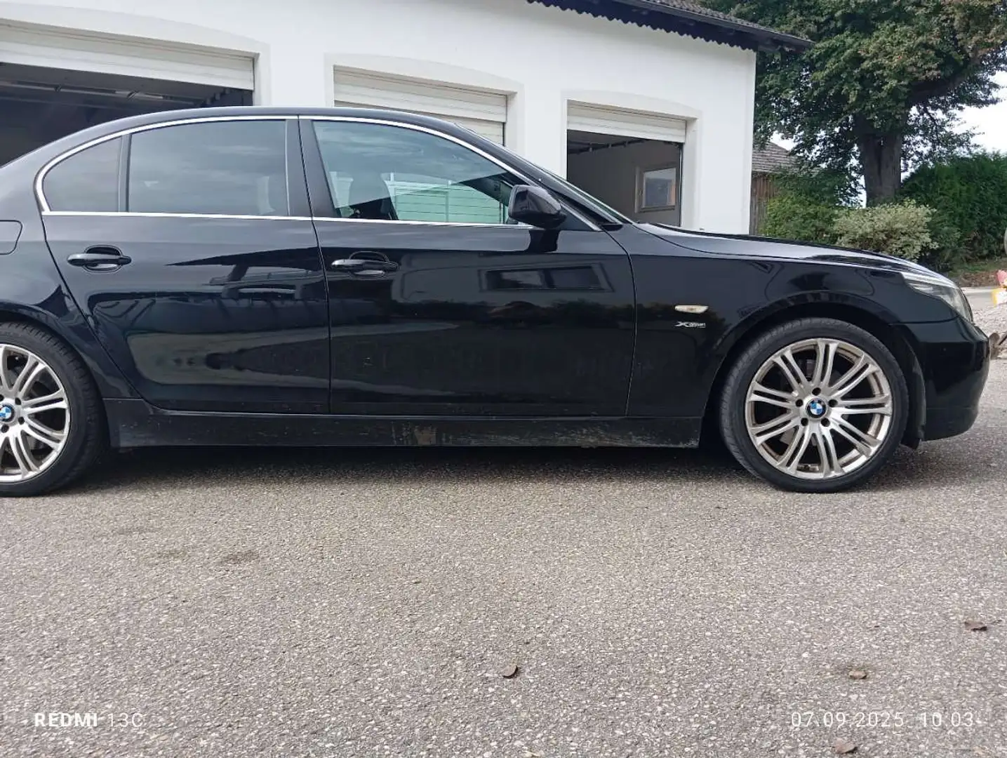 BMW 525 525d Schwarz - 2