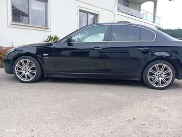 525d