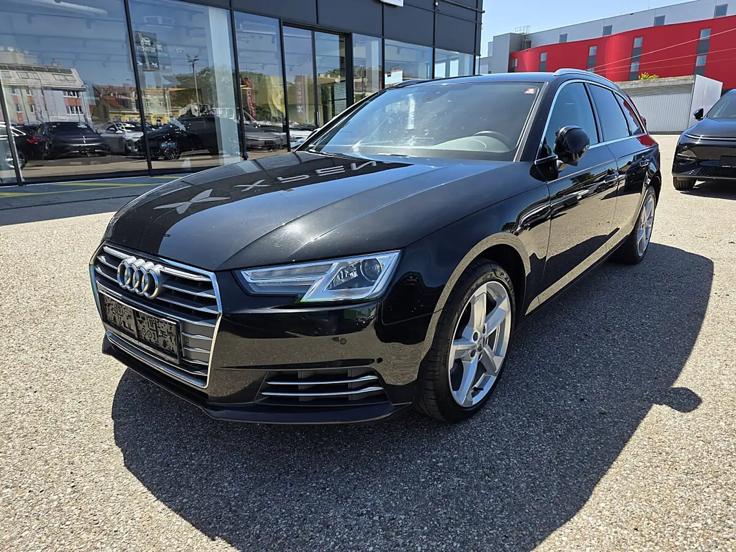 Audi A4 Avant 2,0 TDI Sport S-tronic Schwarz - 1