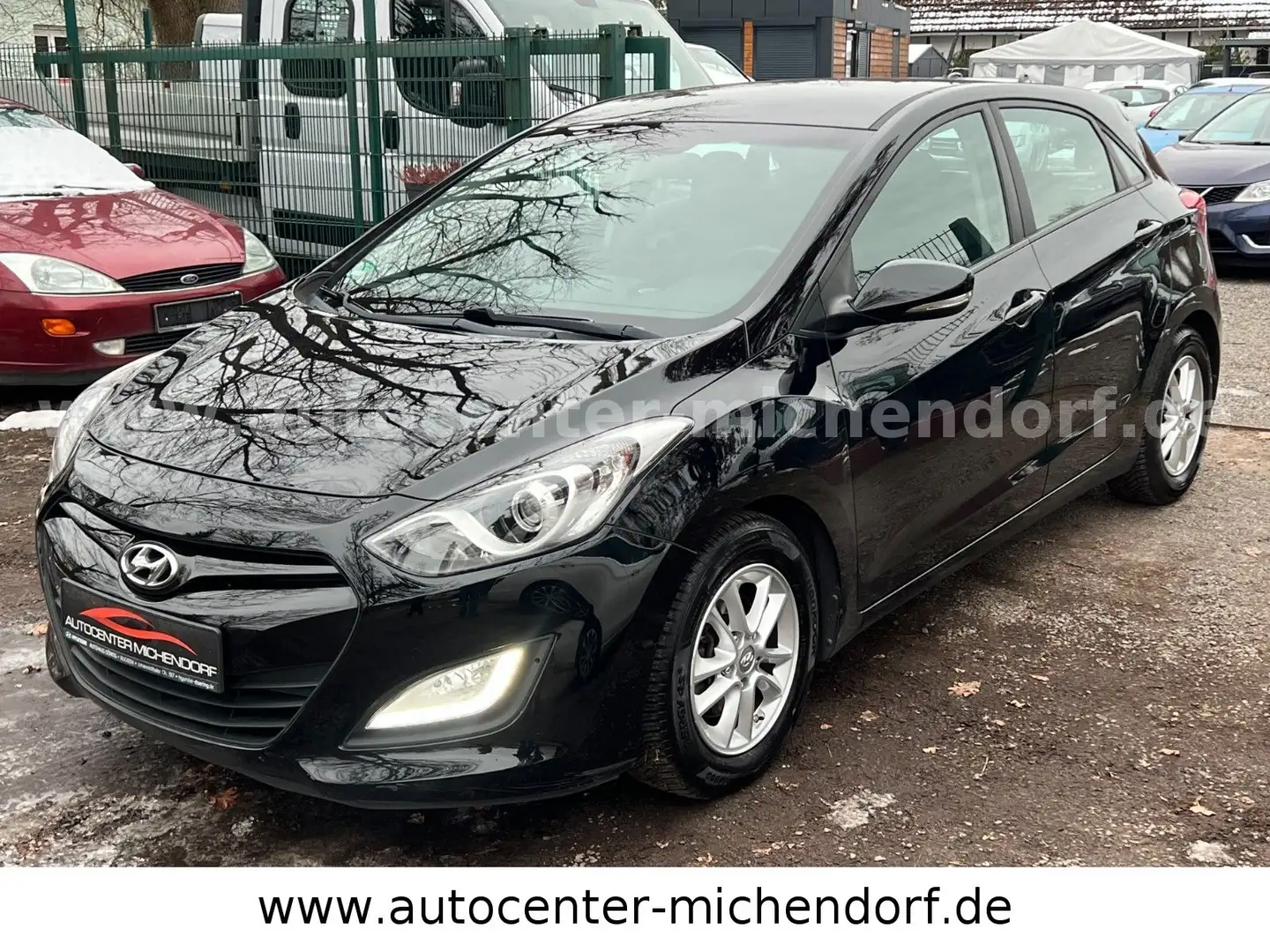 Hyundai i30 *Automatik*Navi*Kamera* Fekete - 1