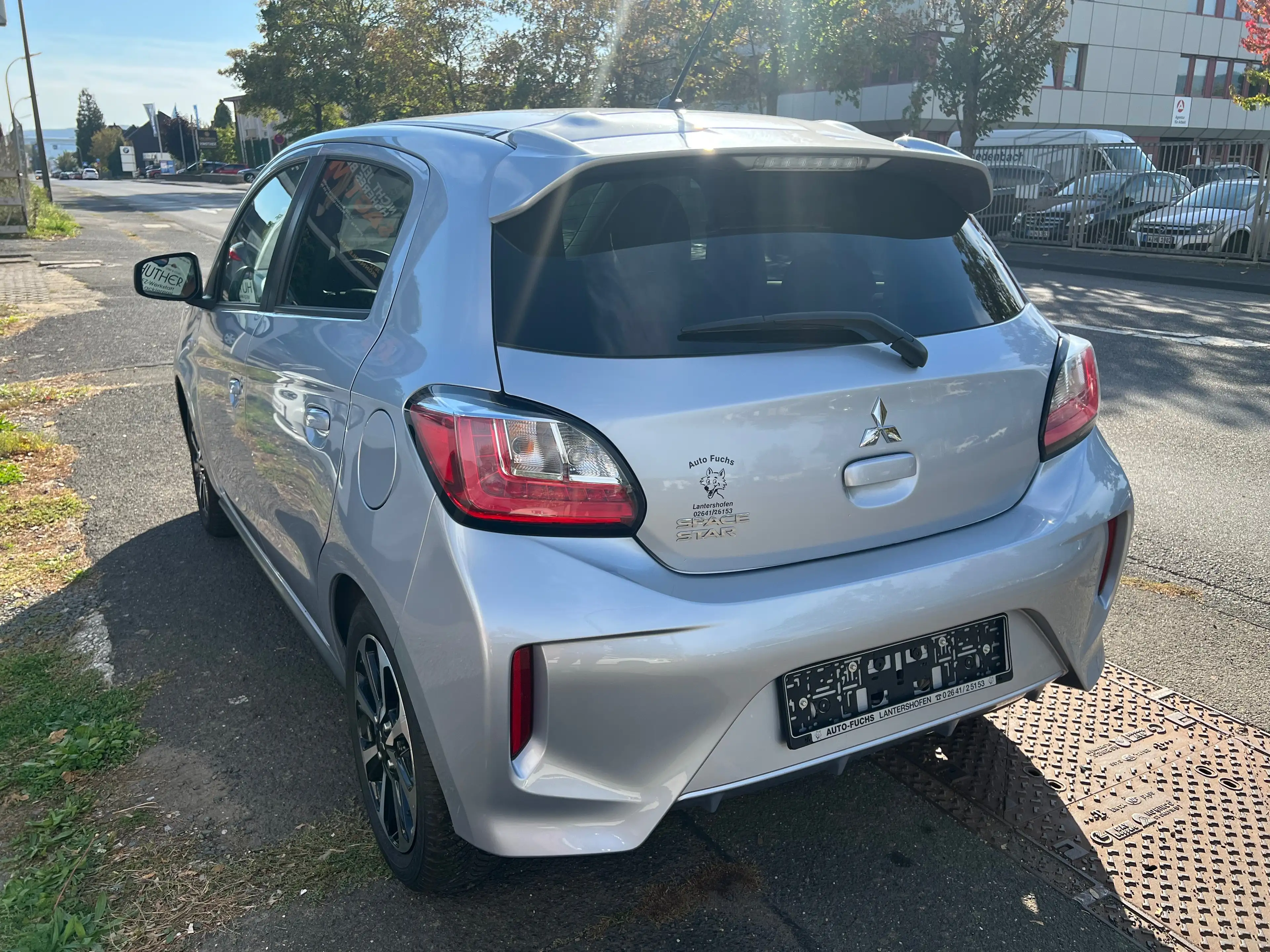 Mitsubishi Space Star Spece Star select + Rückfahrkamera tüv neu — photo 15