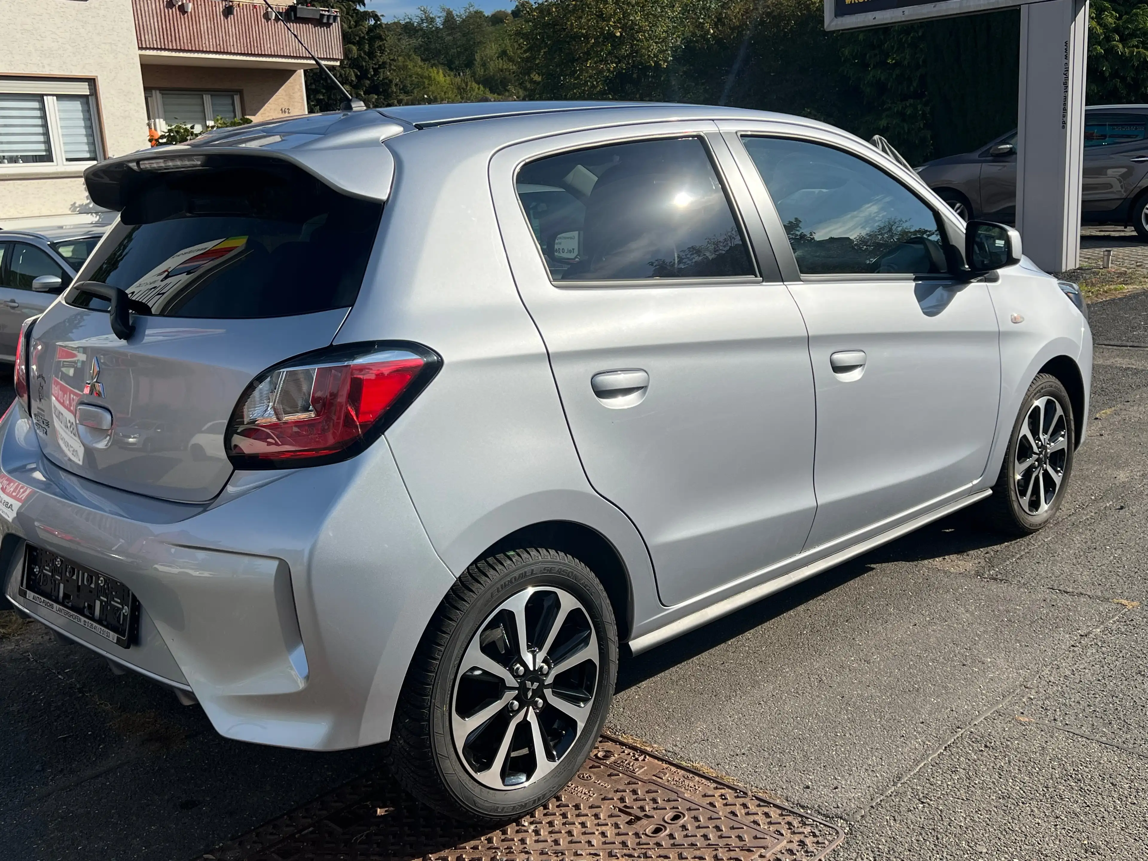 Mitsubishi Space Star Spece Star select + Rückfahrkamera tüv neu — photo 9