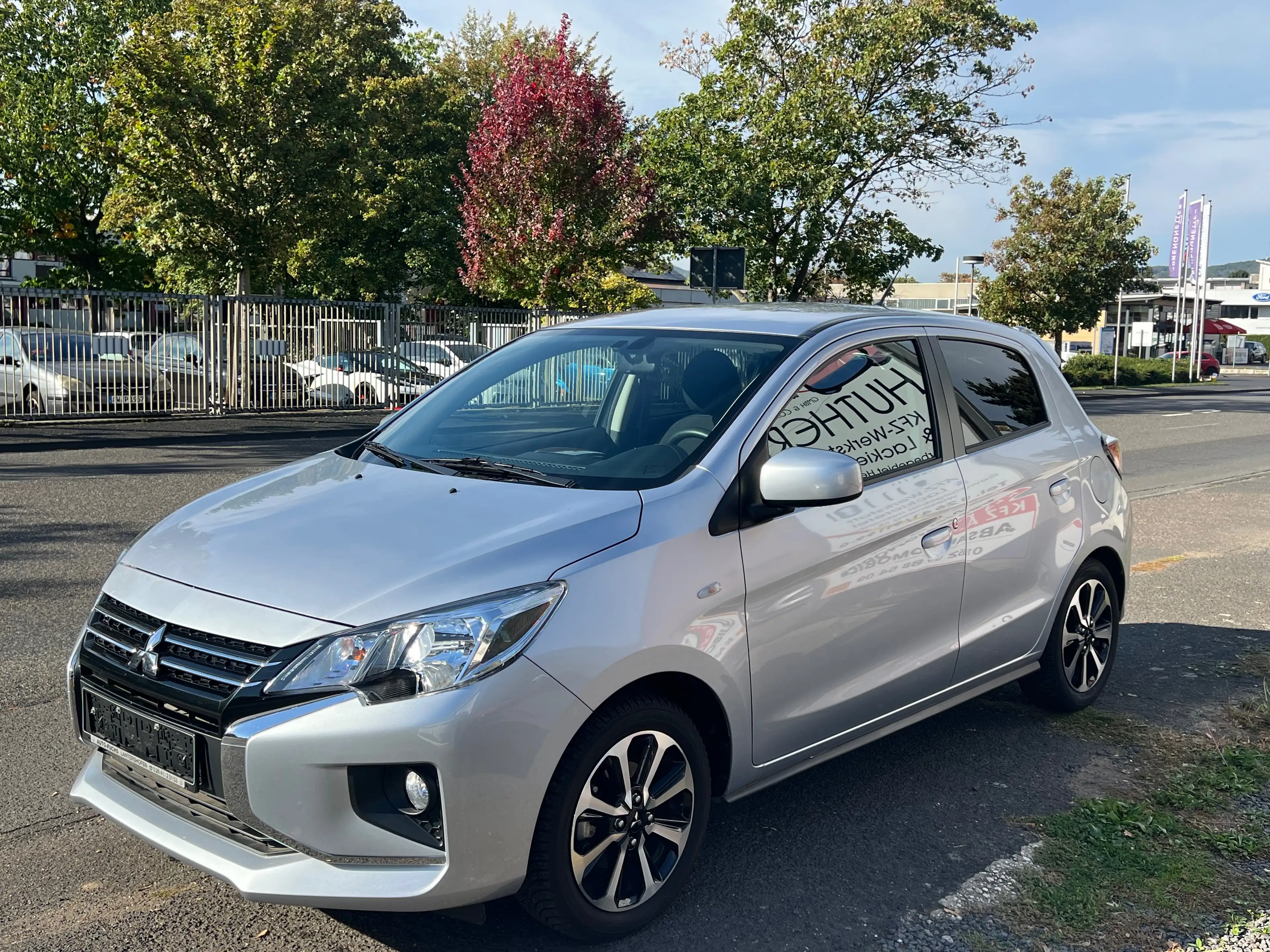 Mitsubishi Space Star Spece Star select + Rückfahrkamera tüv neu — photo 4