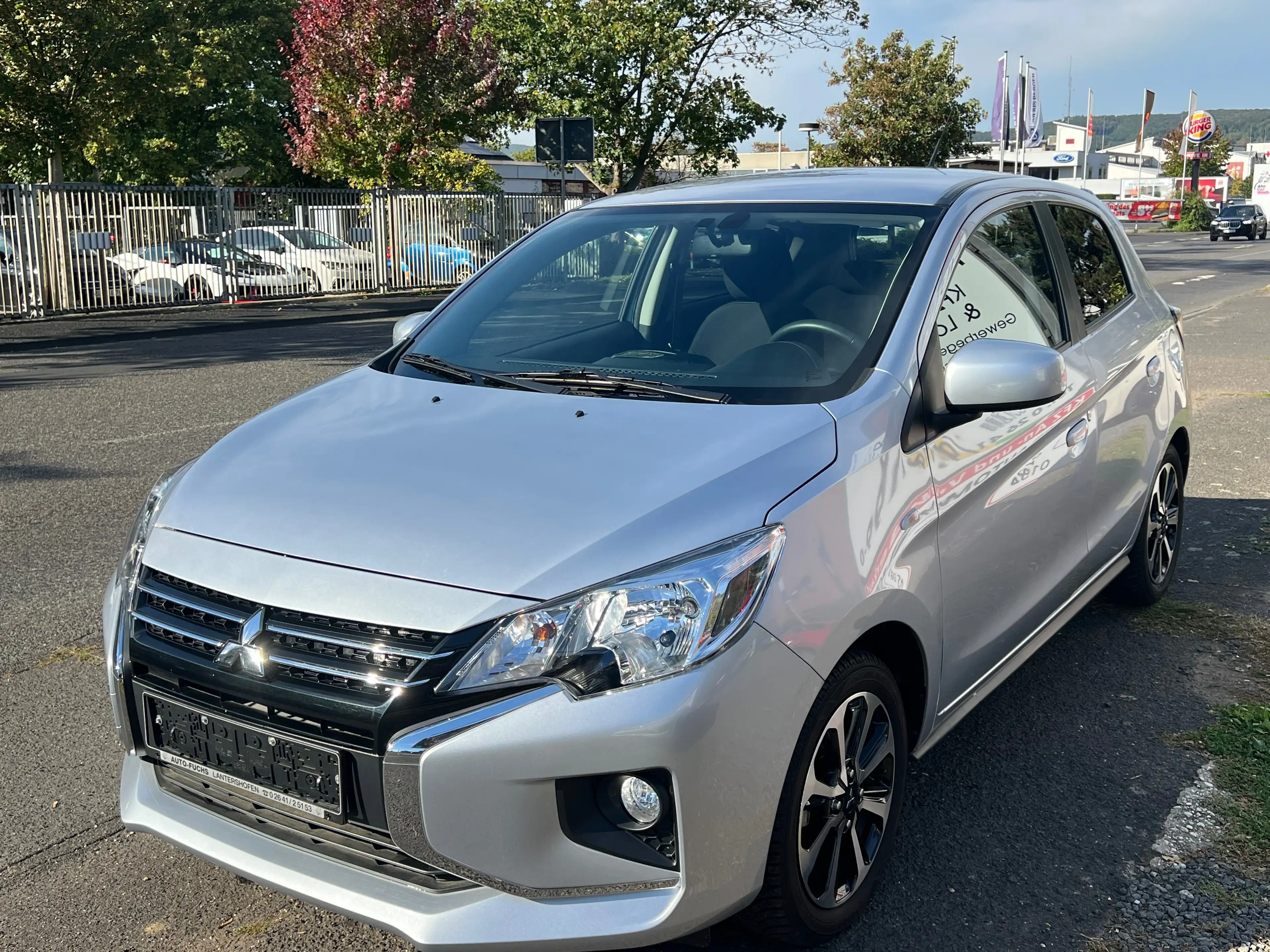 Mitsubishi Space Star Spece Star select + Rückfahrkamera tüv neu