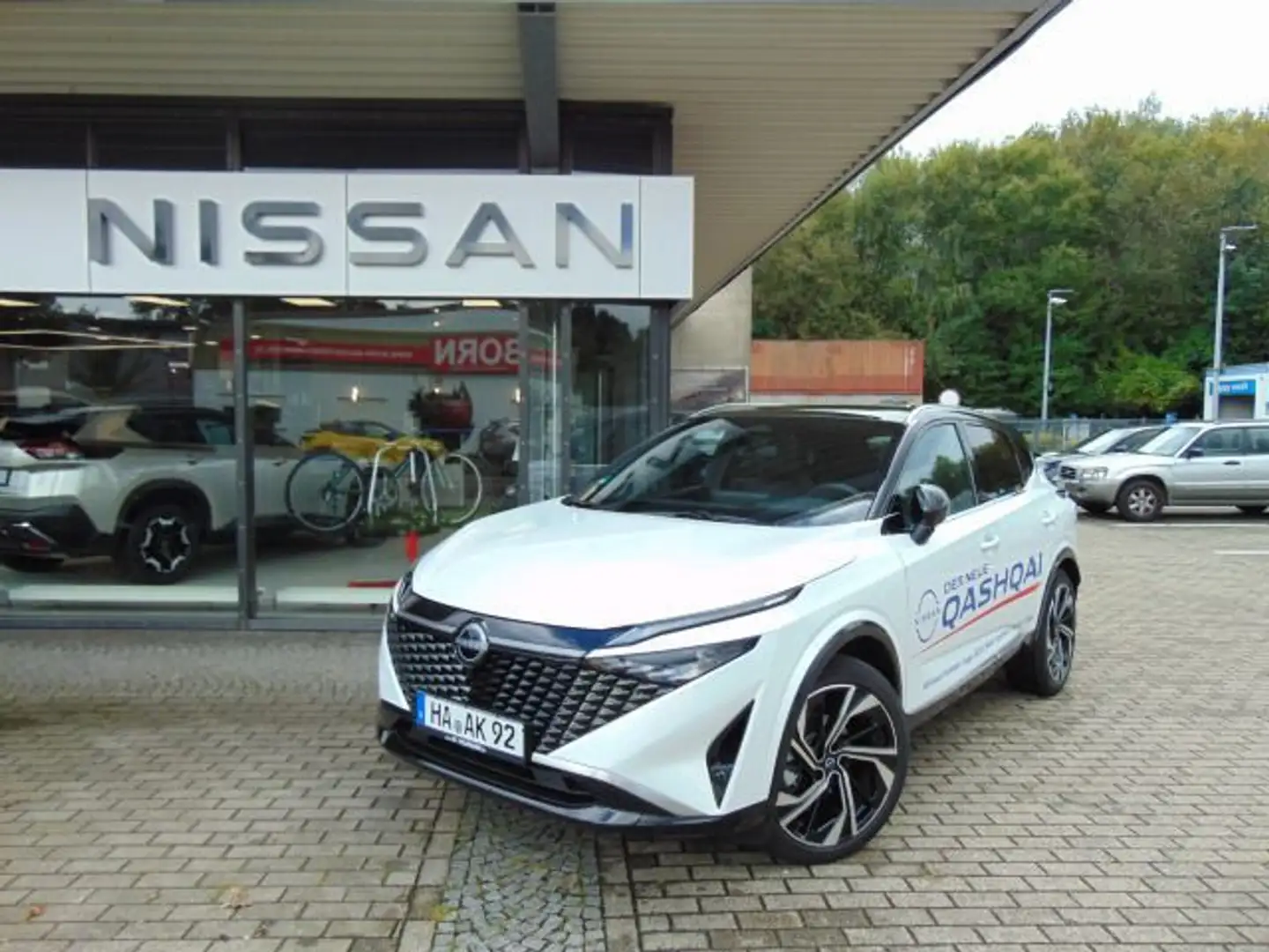 Nissan Qashqai QASHQAI TEKNA+ 1.3 DIG-T MHEV Xtronic 4x2 360° Wit - 1