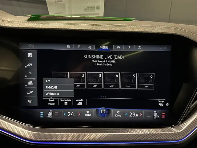 Volkswagen Touareg view 30