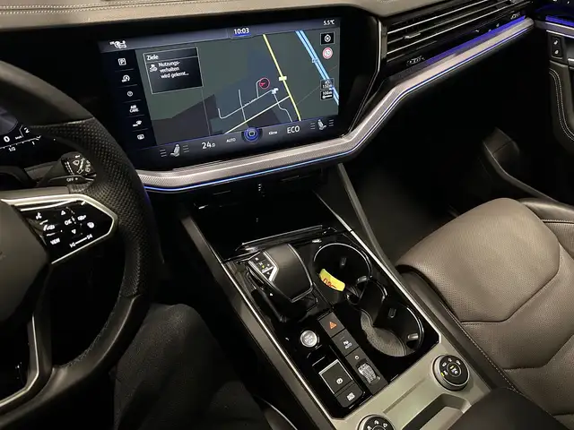 Volkswagen Touareg view 23