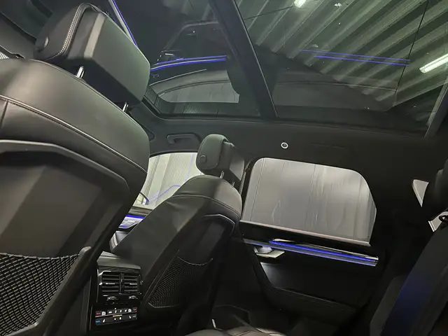 Volkswagen Touareg view 10