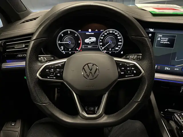 Volkswagen Touareg view 19