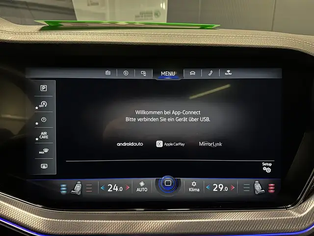 Volkswagen Touareg view 29