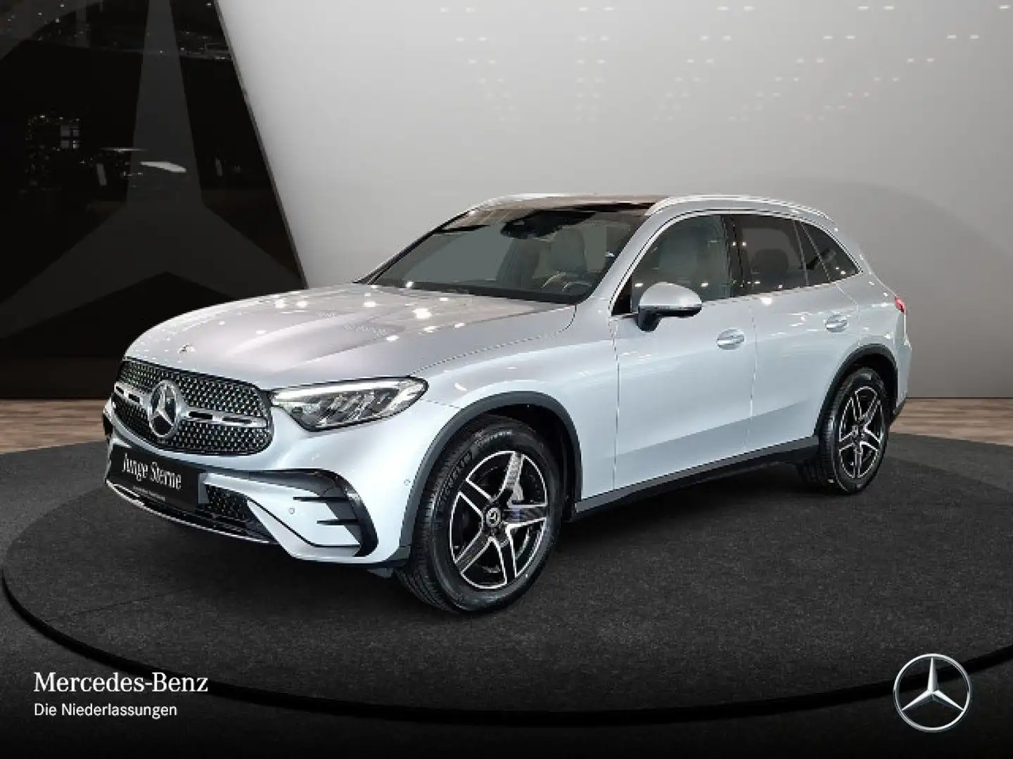 Mercedes-Benz GLC 200 4M AMG+PANO+AHK+LED+KAMERA+TOTW+KEYLESS+9G Silber - 2
