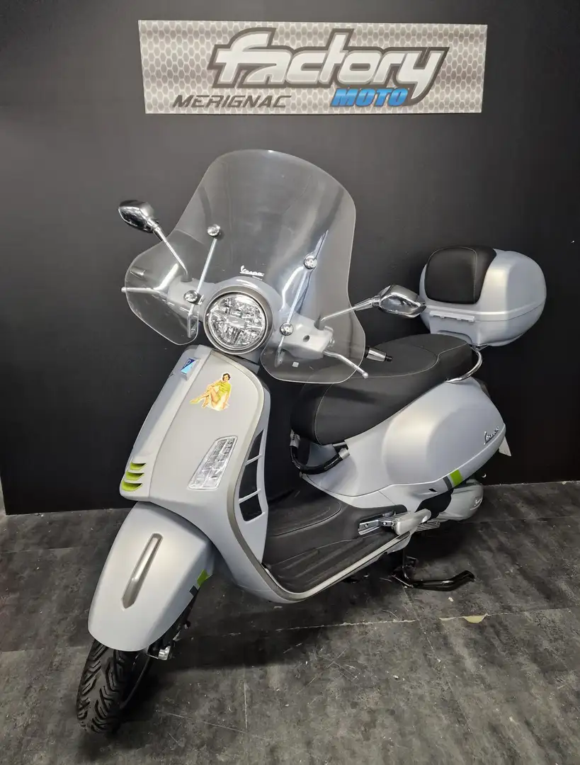 Vespa GTS 300 - 2