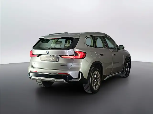 BMW X1 view 5