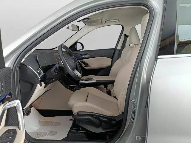 BMW X1 view 8