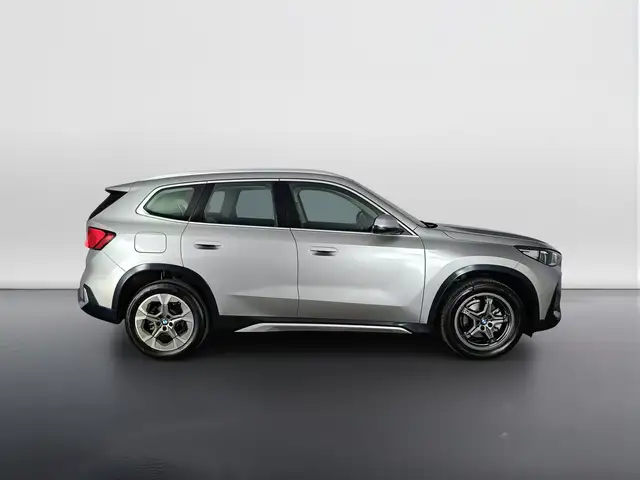 BMW X1 view 3