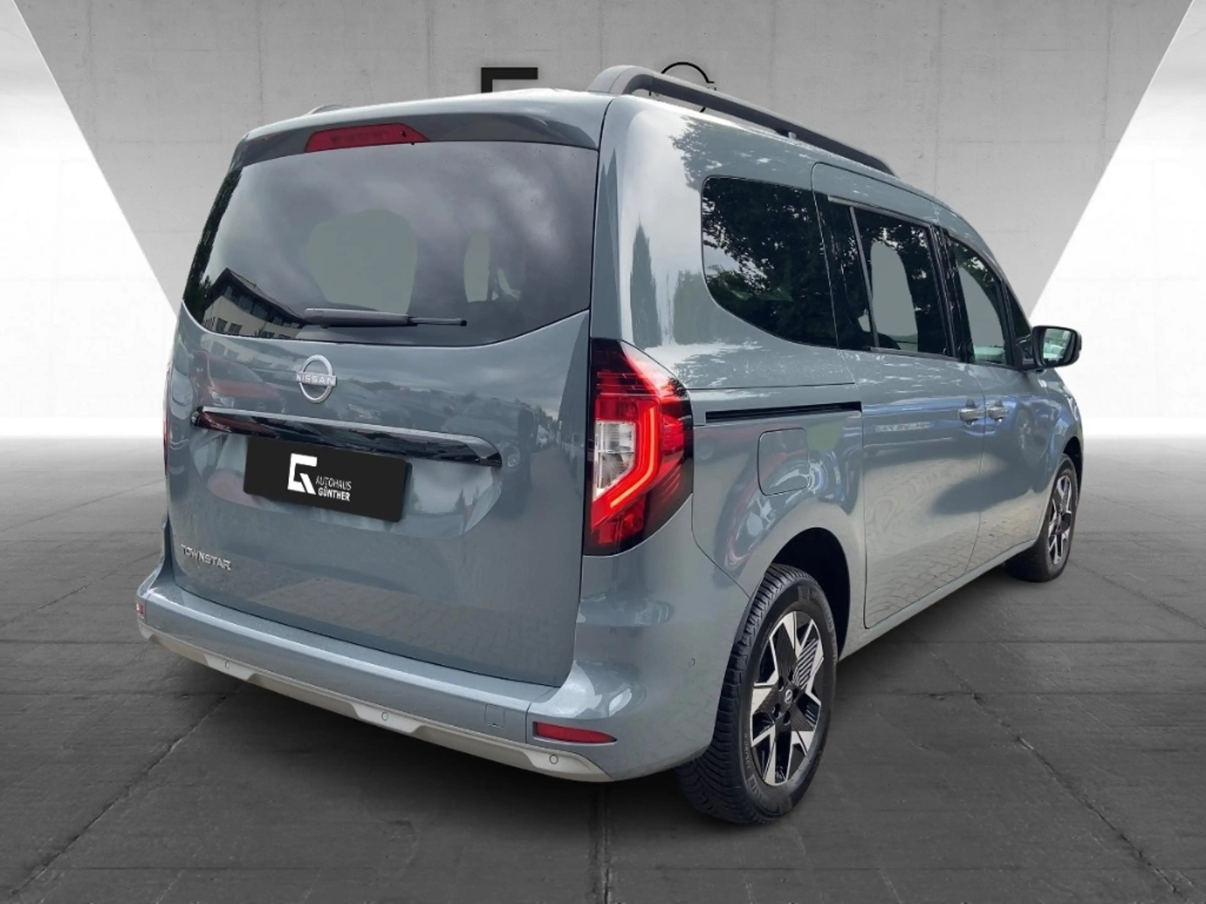 Nissan Townstar TEKNA Kombi L2 1.3 DIG-T 130PS / Navi / ACC / Kame — photo 4
