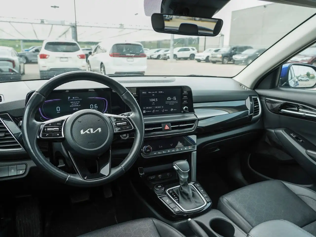 Kia Seltos photo Kia Seltos