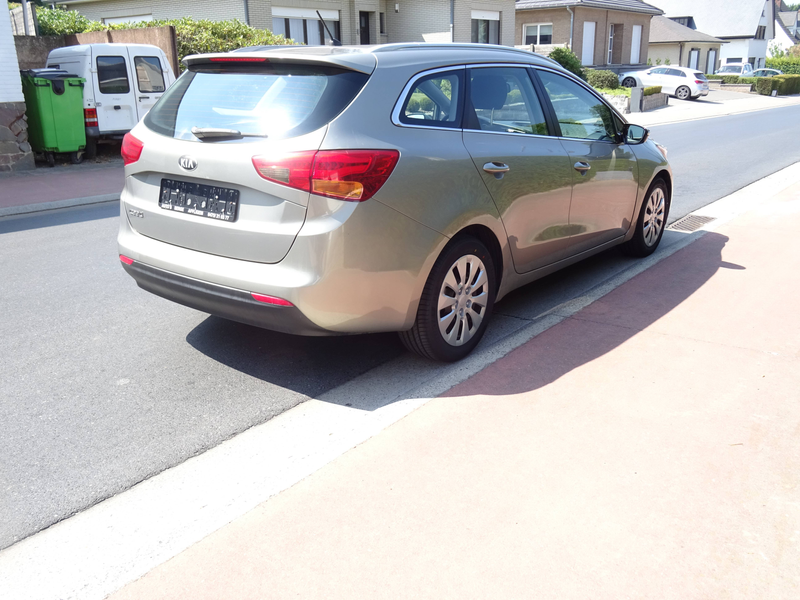 Kia Ceed / cee'd Cee'd 1.6i Fusion — photo 4