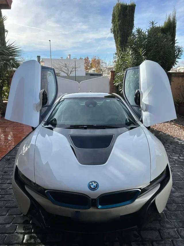 BMW i8 i8 - foto 1