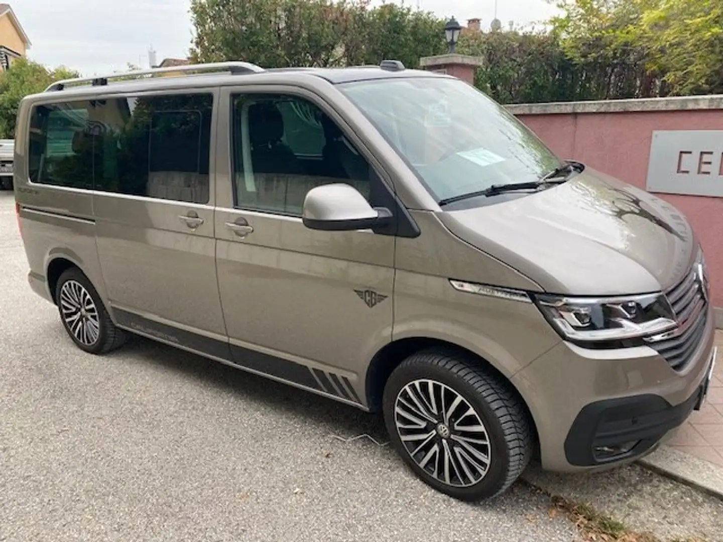 Volkswagen T6.1 Multivan Multivan T6.1 2020 2.0 tdi Highline 4motion DSG - 1