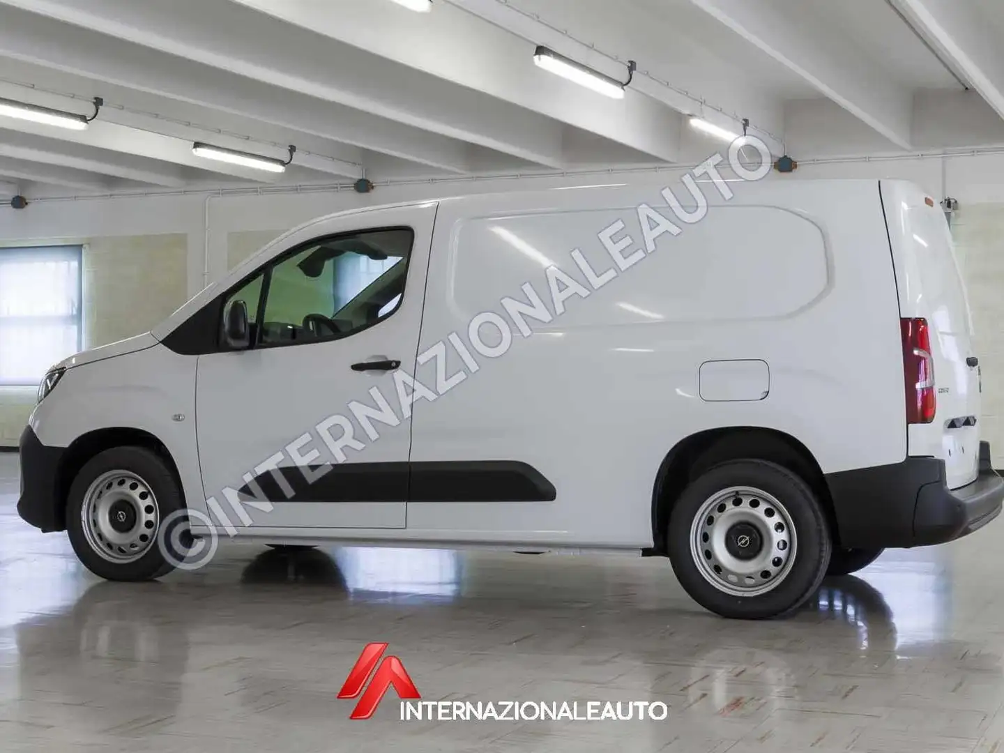 Opel Combo Cargo L2H1 - BlueHdi 130 cv S&S Bianco - 2