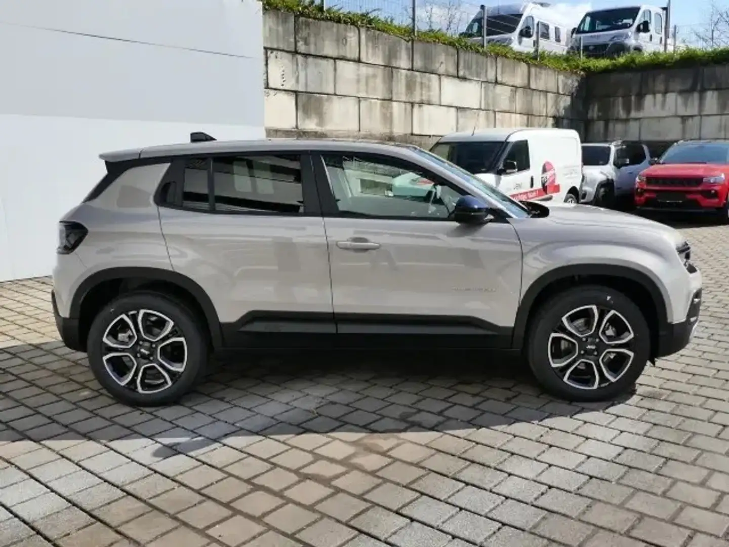 Jeep Avenger Summit e-Hybrid 1.2 Beige - 2