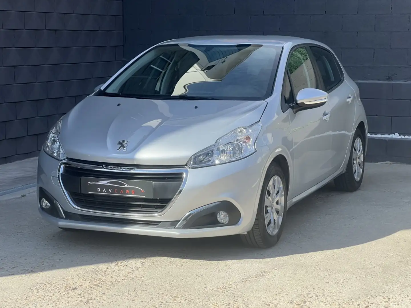 Peugeot 208 1.6BlueHDi Style 100 Plateado - 2