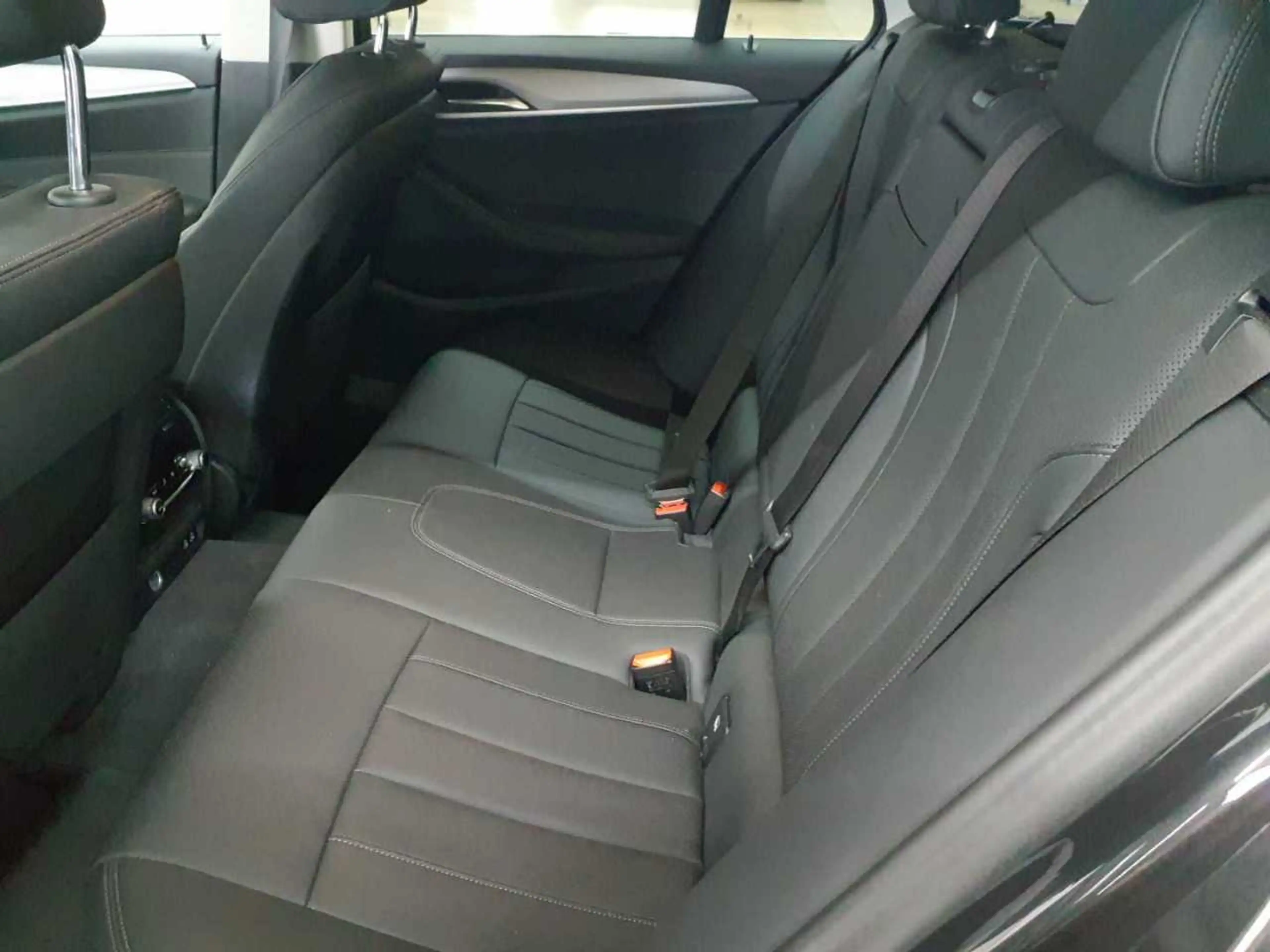 BMW 520 520d Touring Aut. Navi Leder SHZ — photo 13