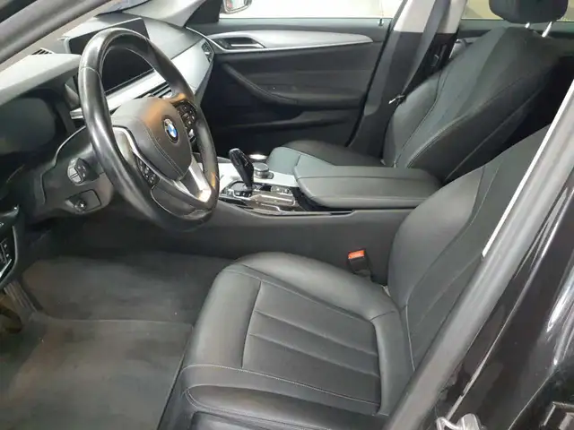 BMW 5 Series view 7