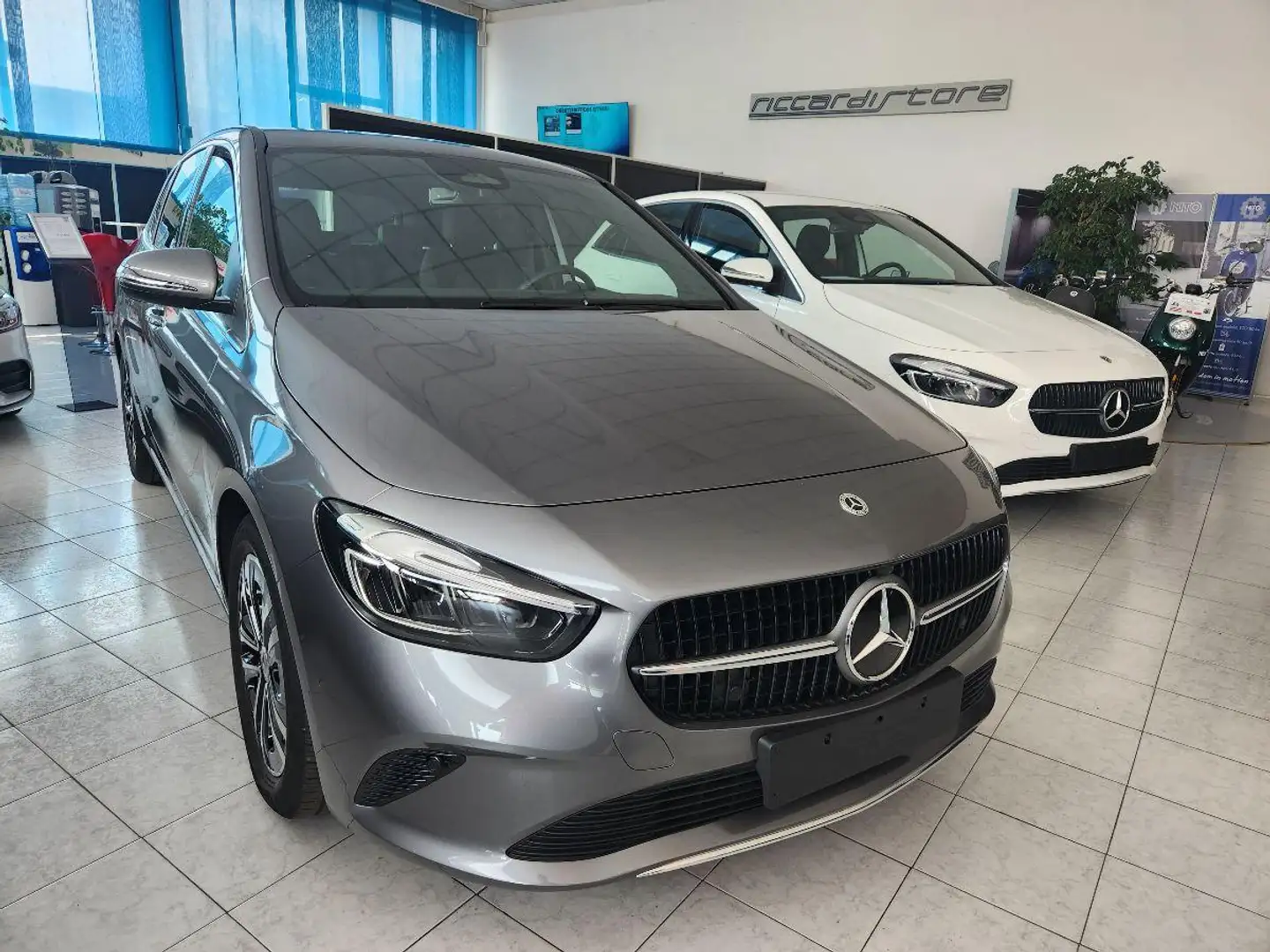 Mercedes-Benz B 180 Automatic Sport NEW MODEL HYBRID Grigio - 1