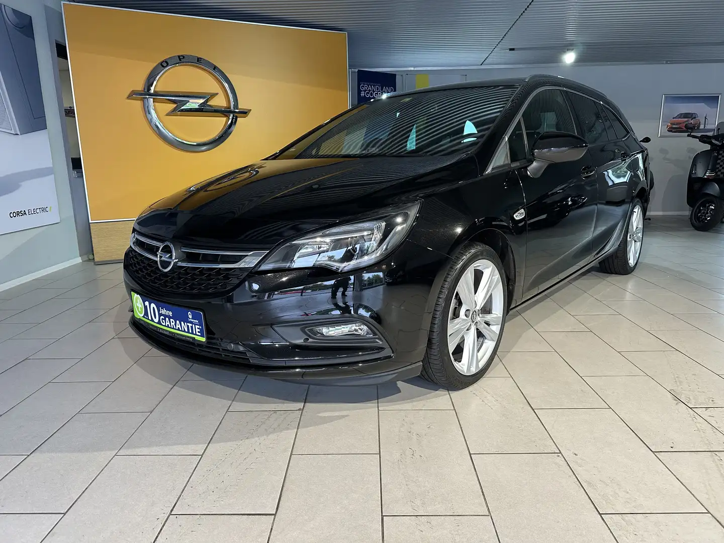 Opel Astra Dynamic,Rückkamera,Parksensoren,Navi900,8-fach Schwarz - 1