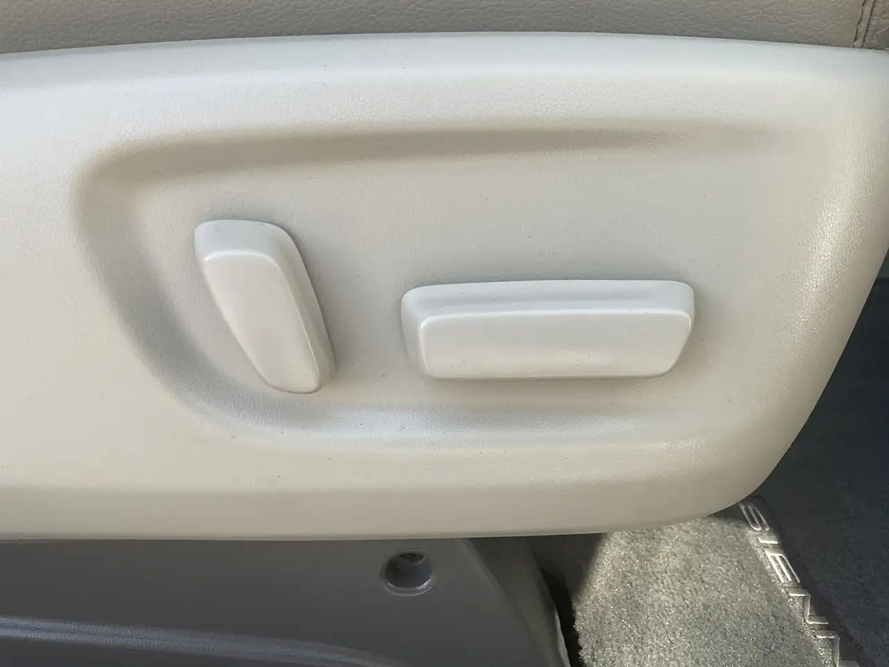 Toyota Sienna снимка Toyota Sienna