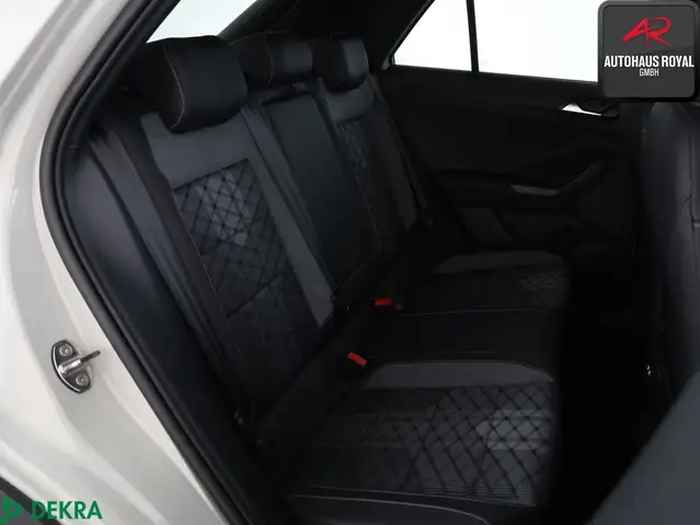 Volkswagen T-Roc view 12