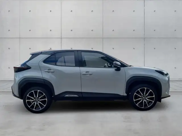 Toyota Yaris Cross view 4