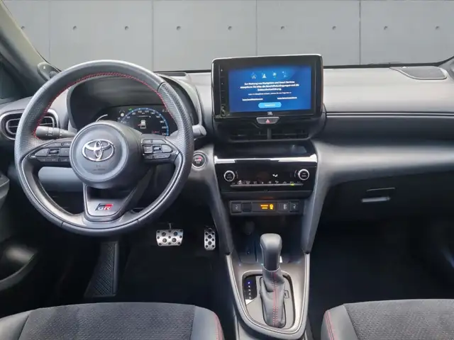 Toyota Yaris Cross view 12