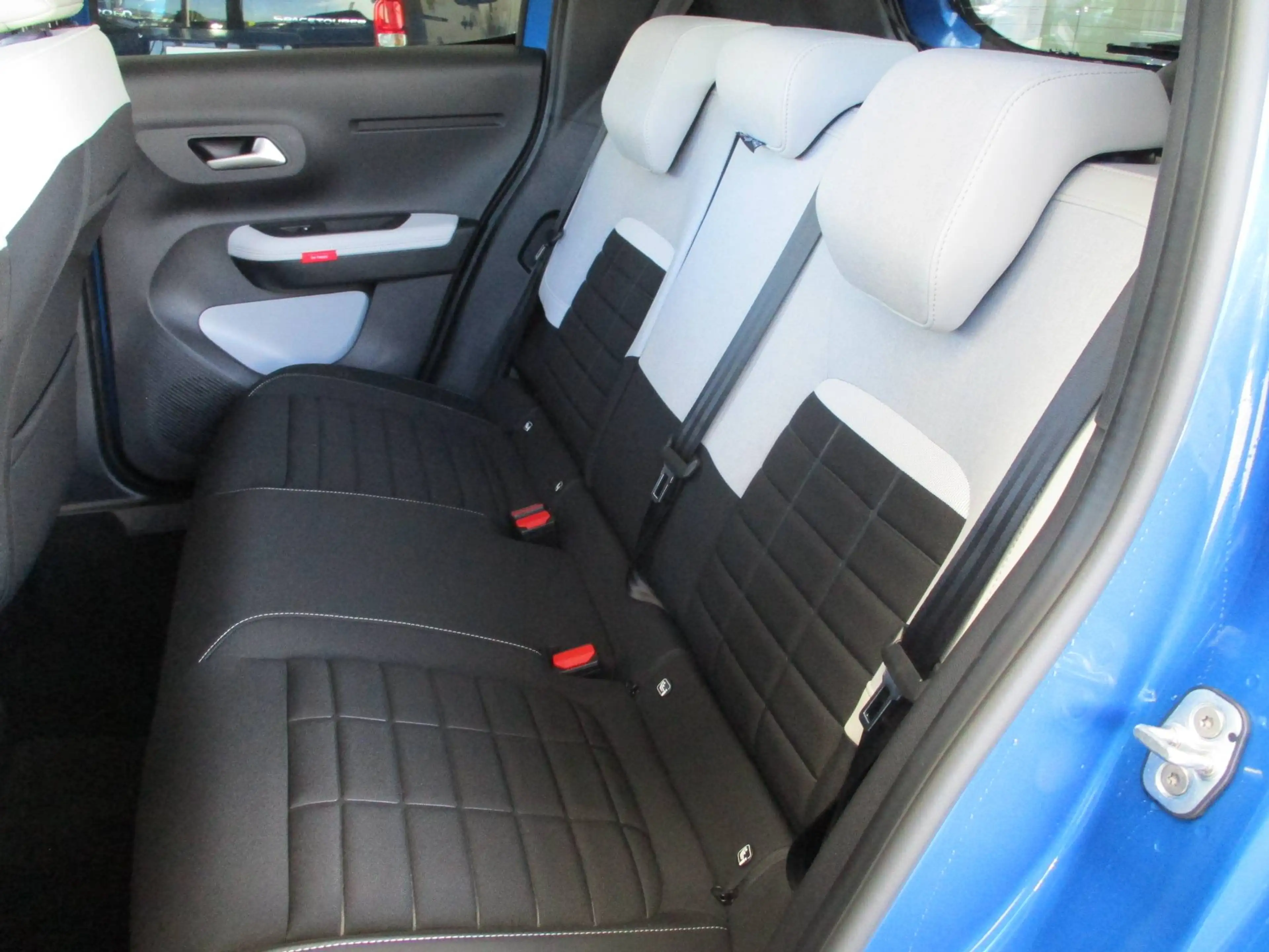 Citroen C3 Turbo 100 MAX — photo 8