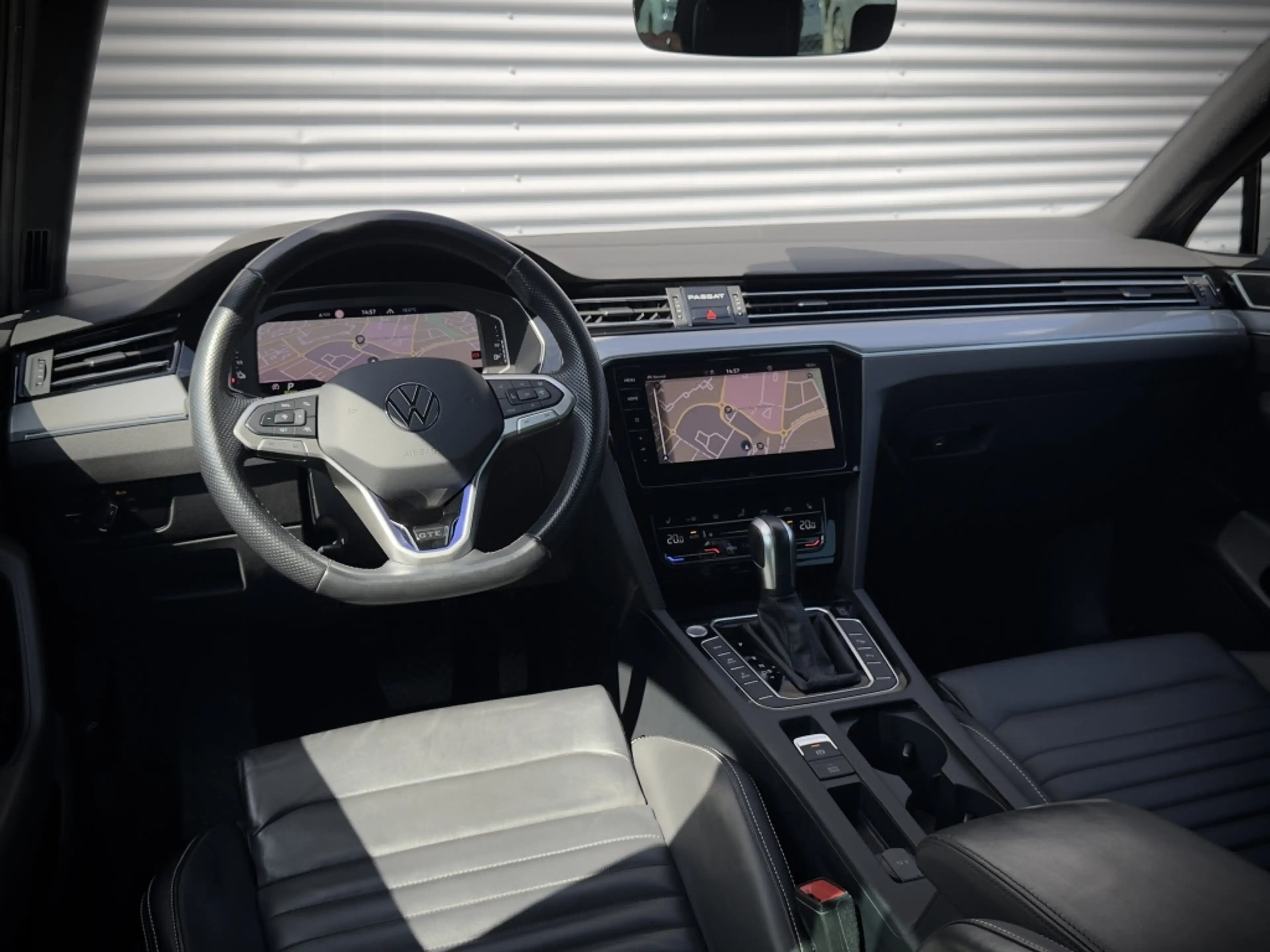 Volkswagen Passat Variant GTE | Panorama | Trekhaak | Leder | Ergoactive | I — photo 5