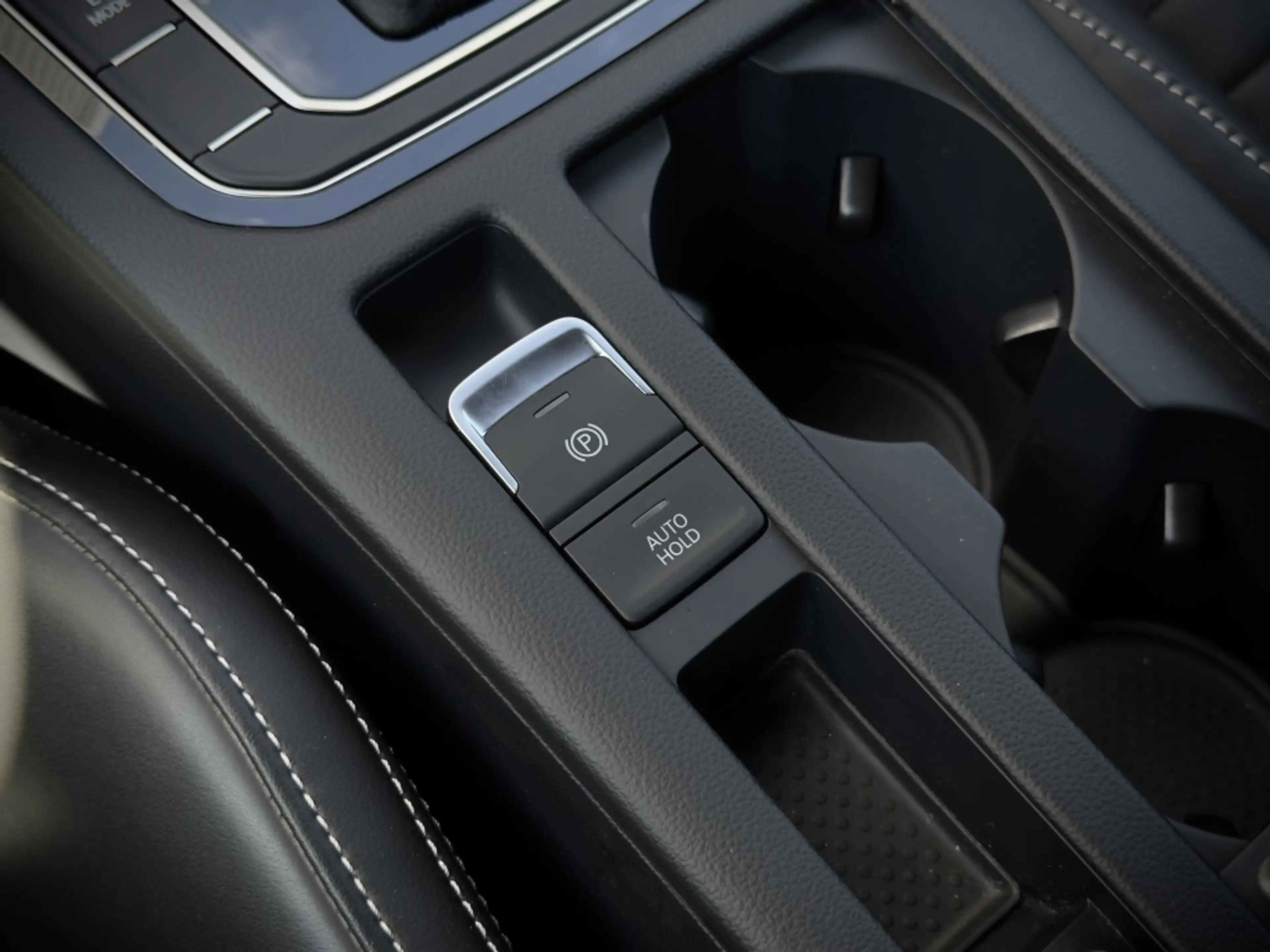 Volkswagen Passat Variant GTE | Panorama | Trekhaak | Leder | Ergoactive | I — photo 37