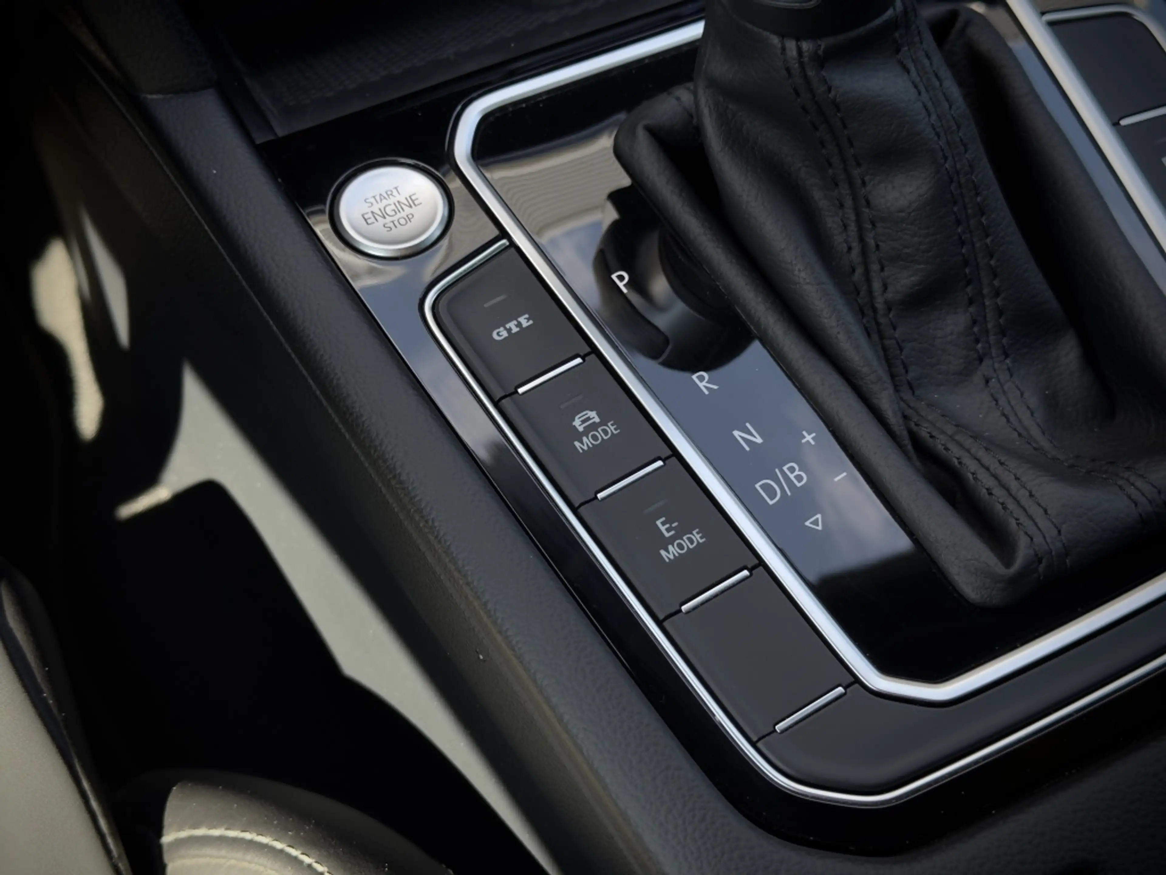 Volkswagen Passat Variant GTE | Panorama | Trekhaak | Leder | Ergoactive | I — photo 34