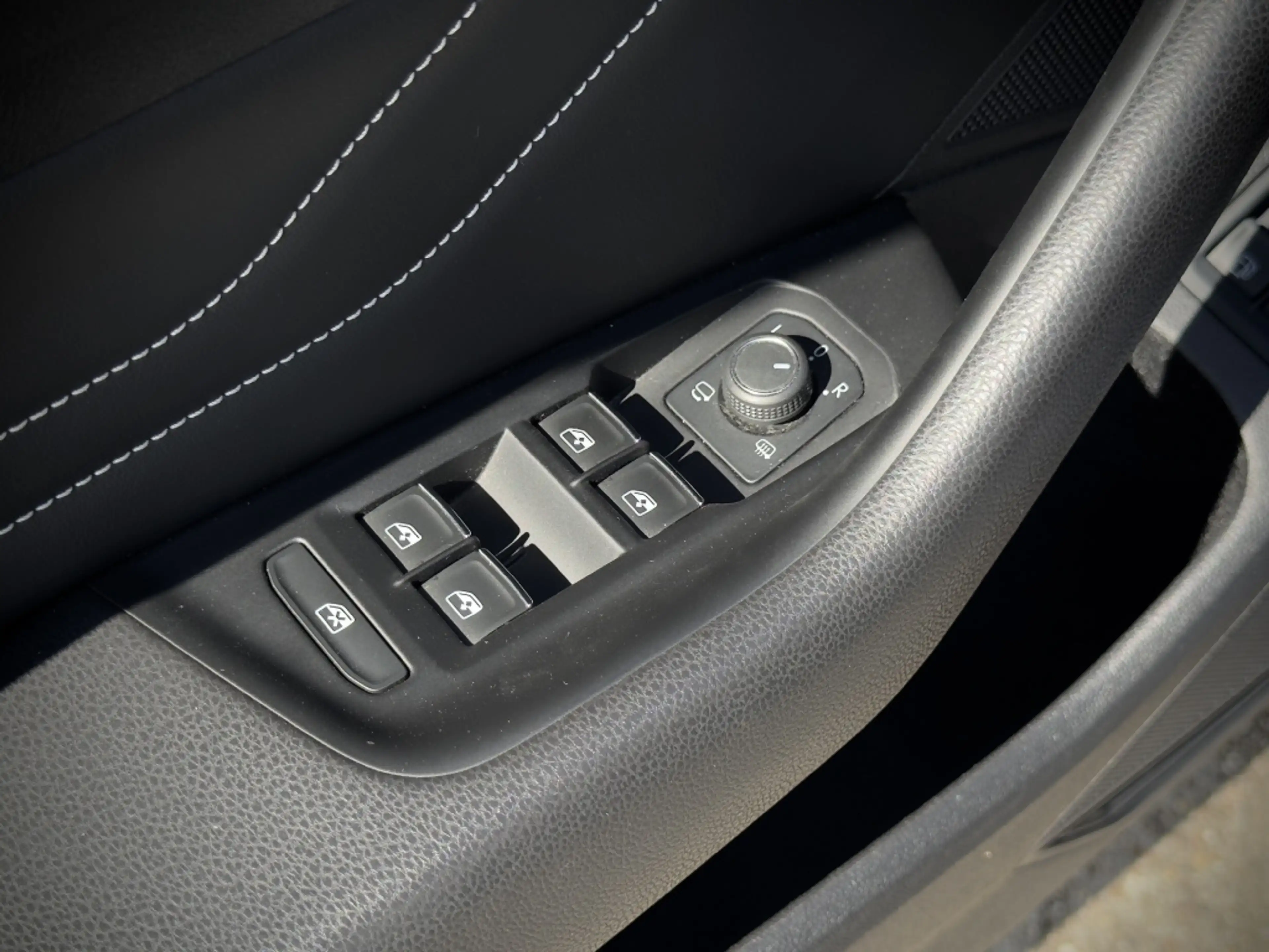 Volkswagen Passat Variant GTE | Panorama | Trekhaak | Leder | Ergoactive | I — photo 46