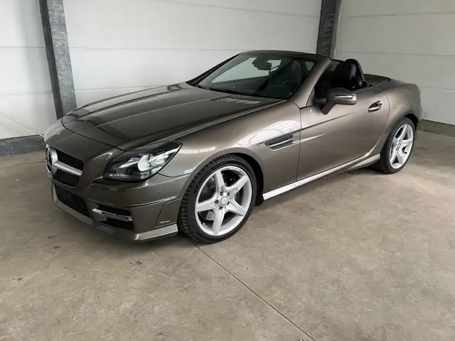 Mercedes-Benz SLK 200 SLK200 AMG-Paket+Leder+Pano+PTS+Navi+Airscarf