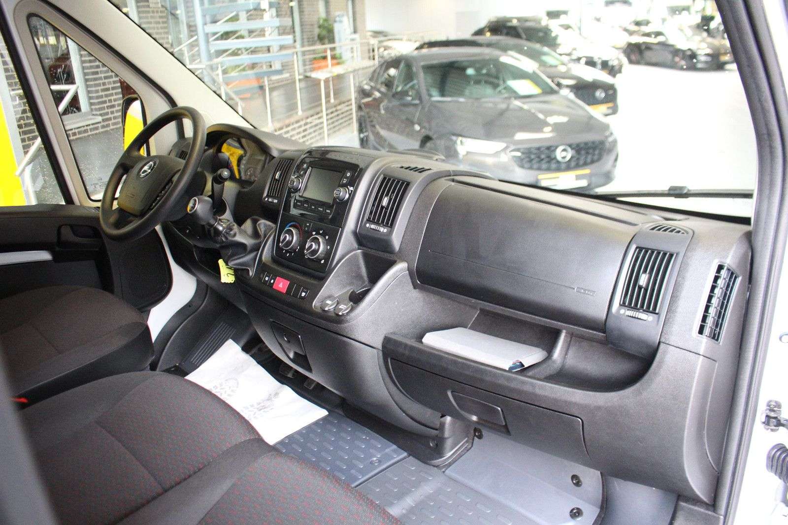 Opel Movano