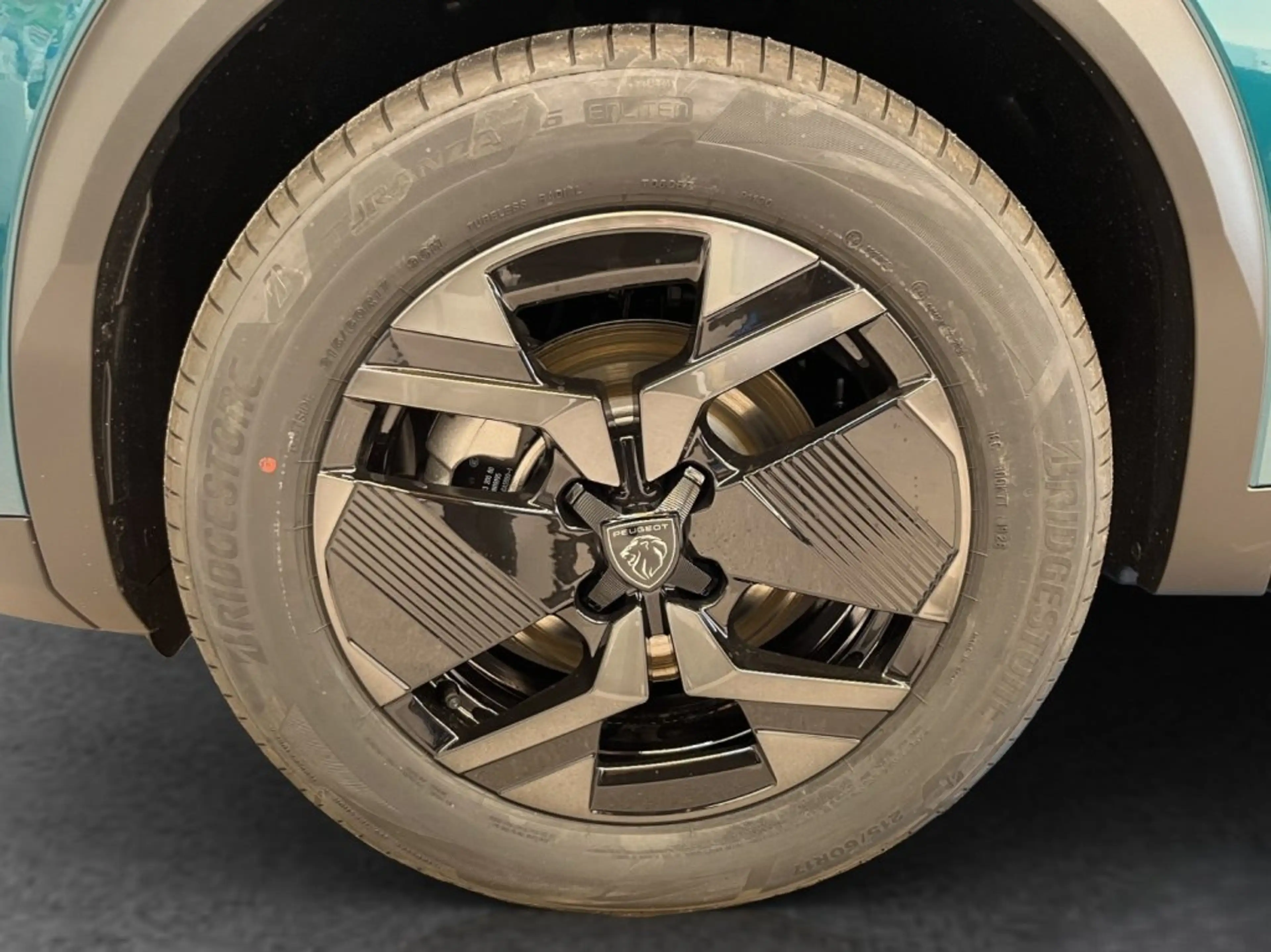 Peugeot 2008 Envy MHEV 110 e-DCS6 — photo 20