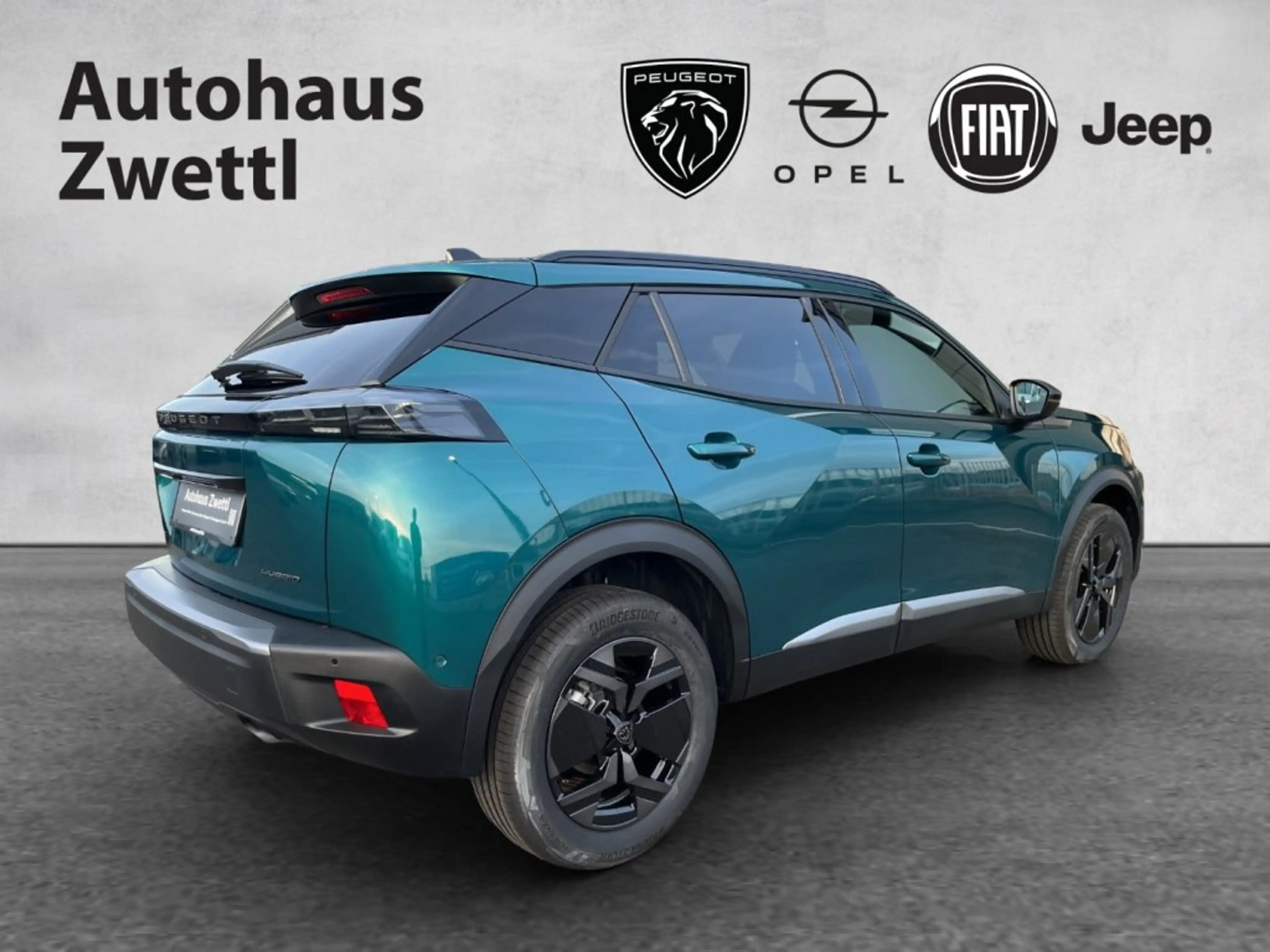 Peugeot 2008 Envy MHEV 110 e-DCS6 — photo 6
