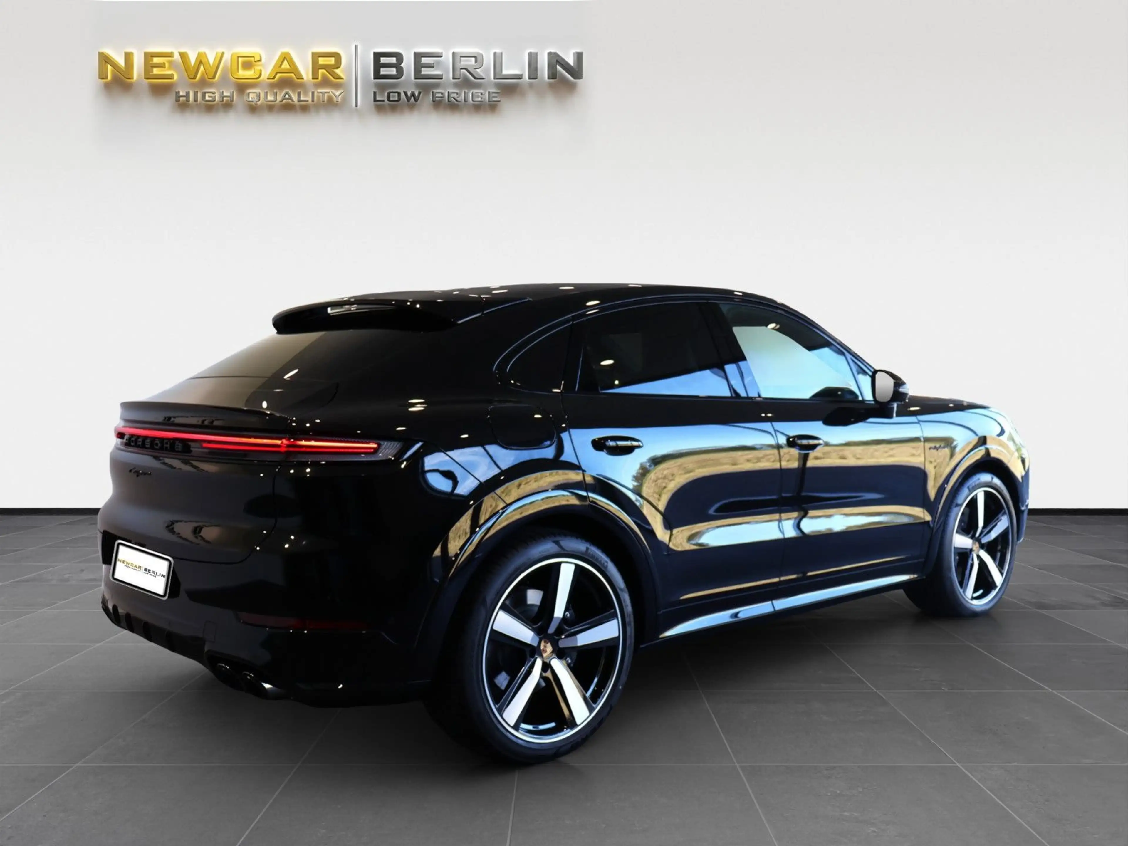 Porsche Cayenne Coupe E-Hybrid Black Ed*InnoDrive*NEU — photo 3