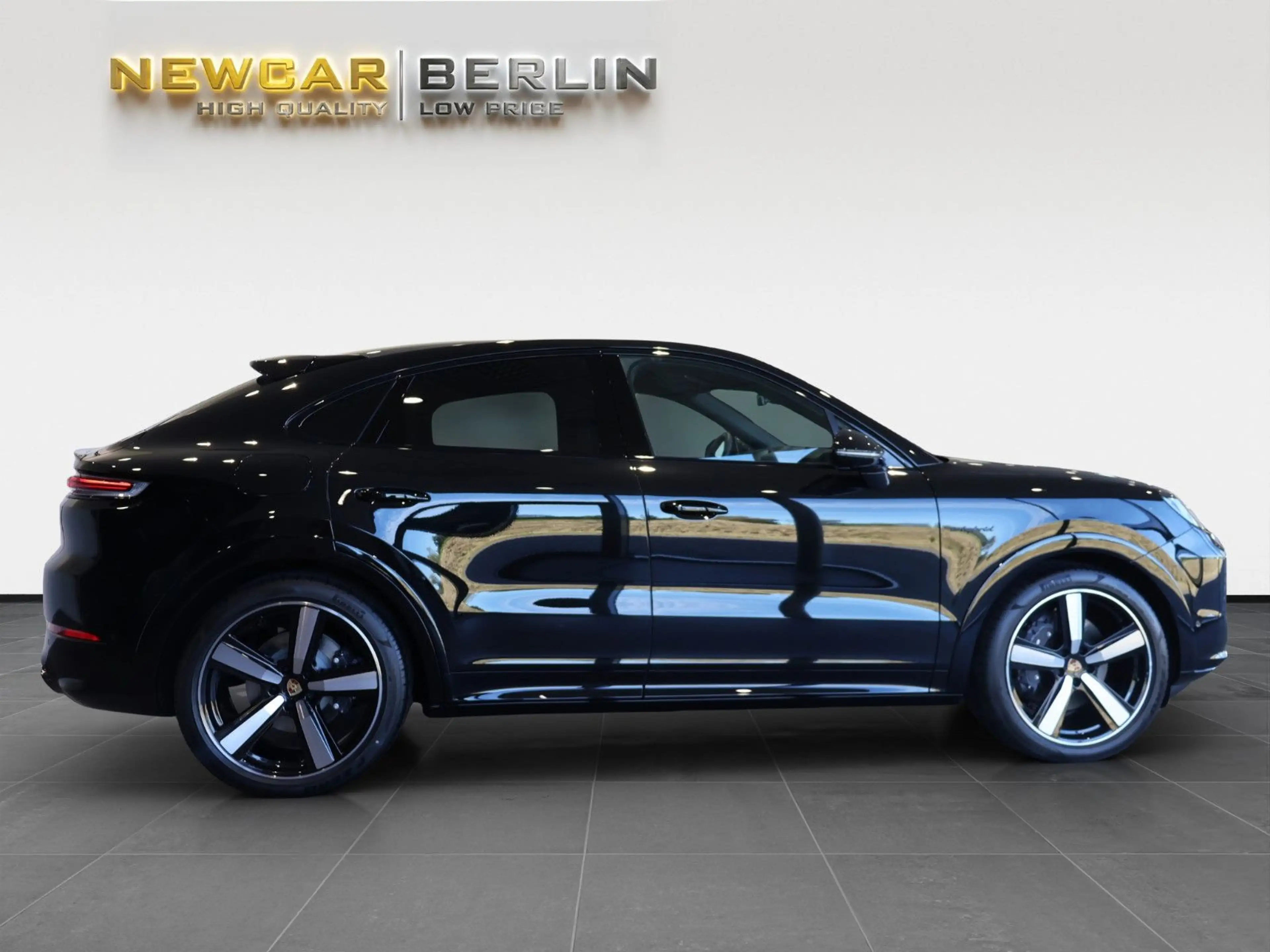 Porsche Cayenne Coupe E-Hybrid Black Ed*InnoDrive*NEU — photo 4
